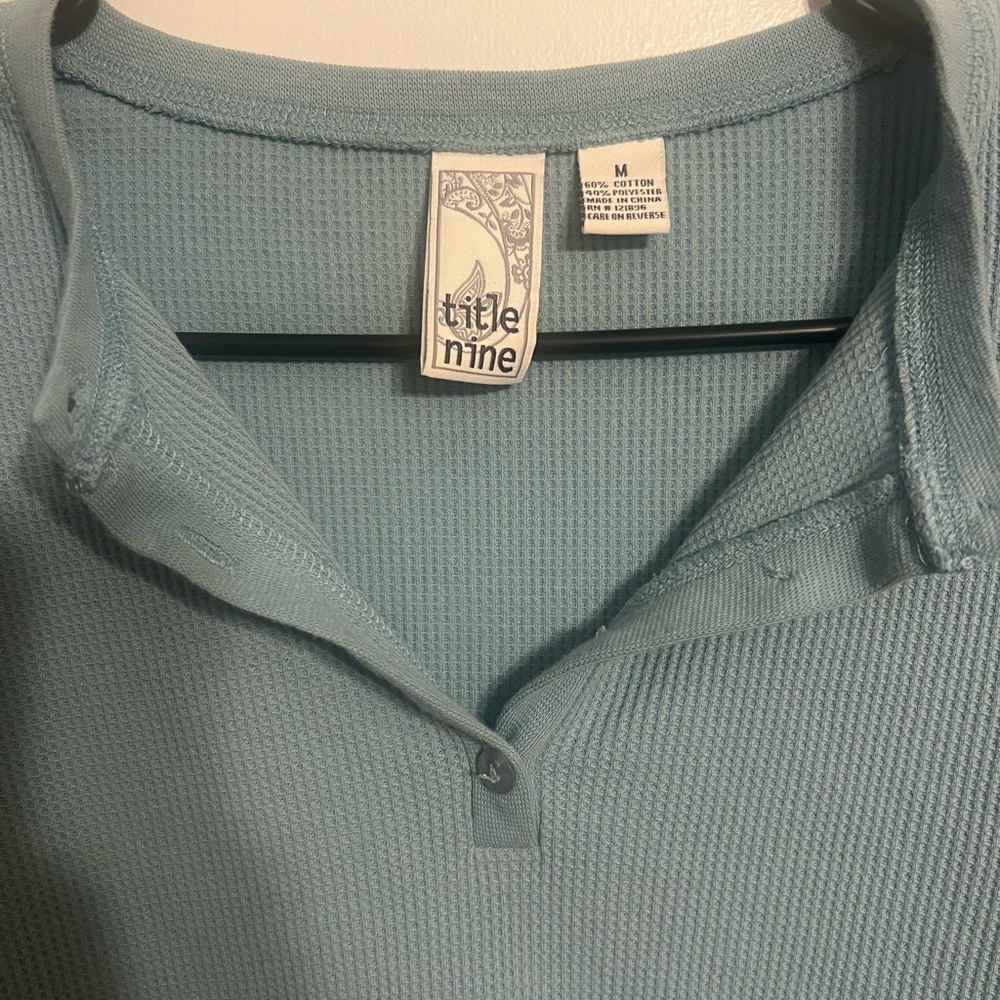 Sz M title nine light blue waffle knit/thermal top - Picture 4 of 8